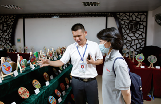 佳能（中国）捐赠教学设备，助力乡村振兴